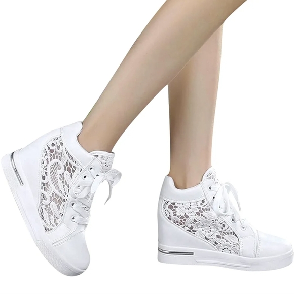 ASN NWT Women's White Platform White Shoes Sz 6 - Picture 1 of 10